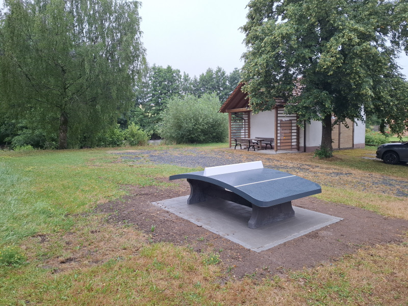 Ützdorf - Ortsmitte - nähe Dorfweiher aus Weidenberg