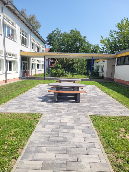Georg-August-Zinn-Schule aus Büdingen Düdelsheim