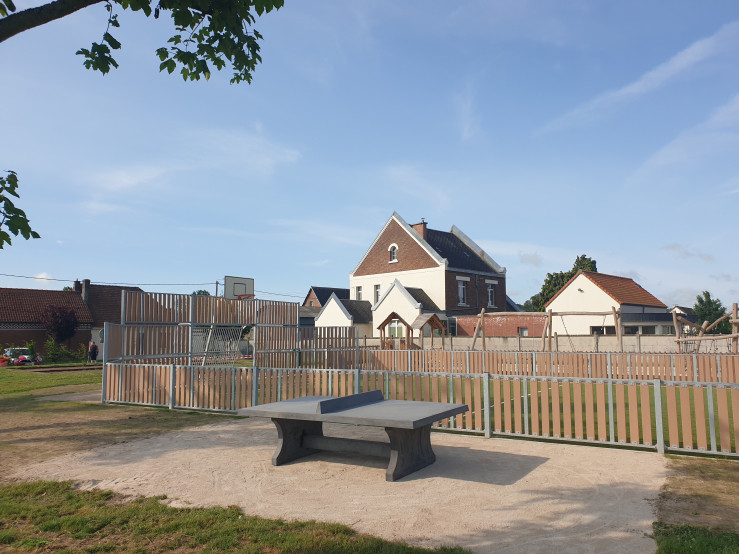 Tischtennisplatte in Anthrazit-Beton