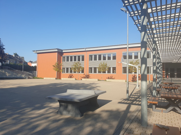 Tischtennisplatte in Anthrazit-Beton